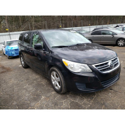 2010 VOLKSWAGEN ROUTAN