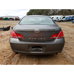 2005 TOYOTA AVALON