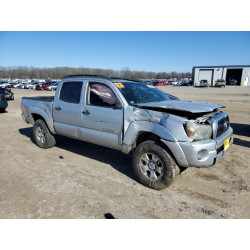 2011 TOYOTA TACOMA