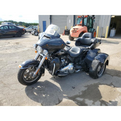 2018 HARLEY-DAVIDSON FL