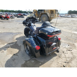 2018 HARLEY-DAVIDSON FL