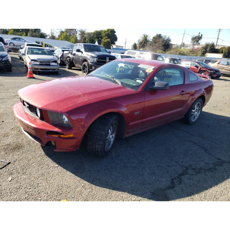 2005 FORD MUSTANG