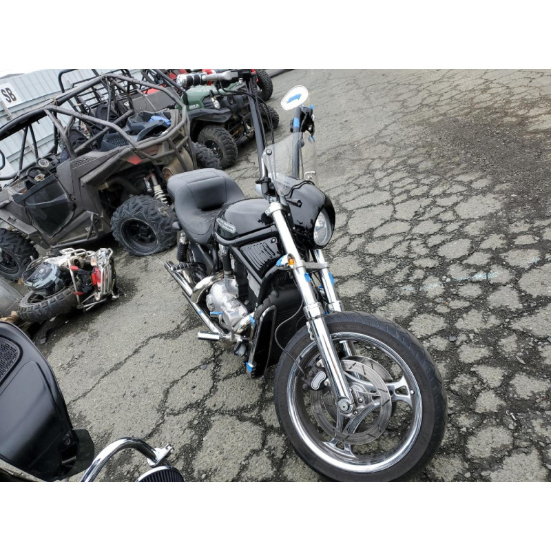 2004 HARLEY-DAVIDSON VRS