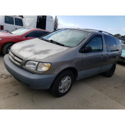1999 TOYOTA SIENNA