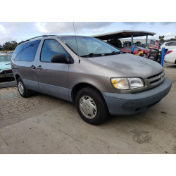 1999 TOYOTA SIENNA