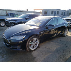 2015 TESLA MODEL S