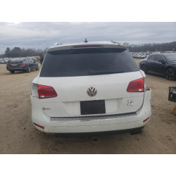 2013 VOLKSWAGEN TOUAREG