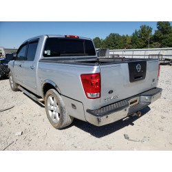 2005 NISSAN TITAN