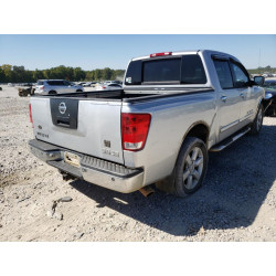 2005 NISSAN TITAN