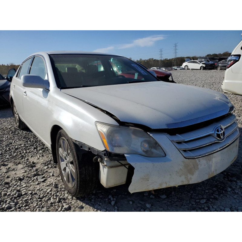 2005 TOYOTA AVALON