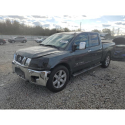2010 NISSAN TITAN