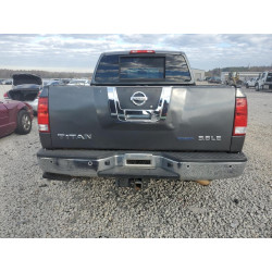 2010 NISSAN TITAN