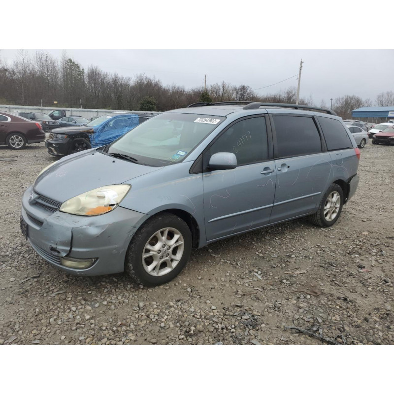 2004 TOYOTA SIENNA