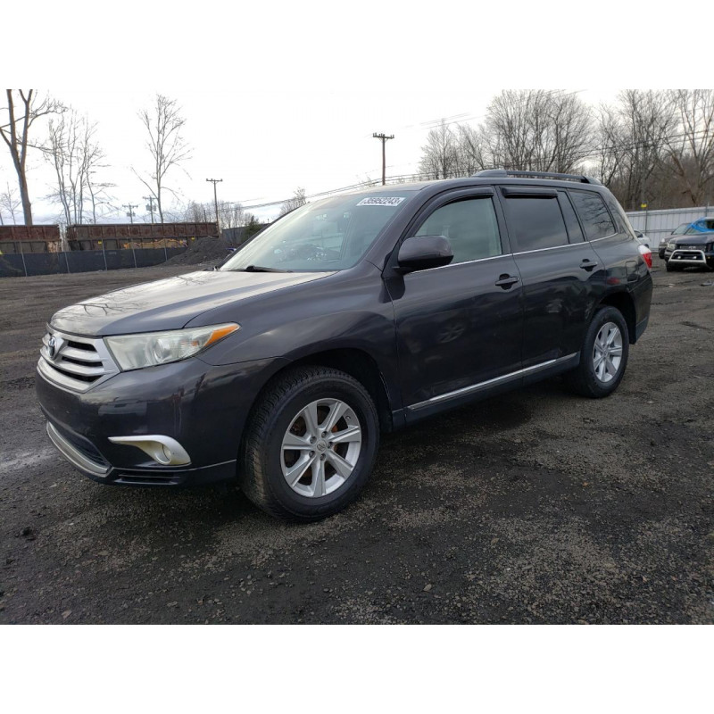 2011 TOYOTA HIGHLANDER
