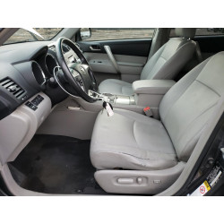 2011 TOYOTA HIGHLANDER