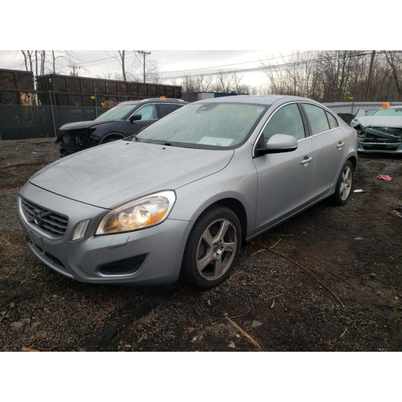 2013 VOLVO S60