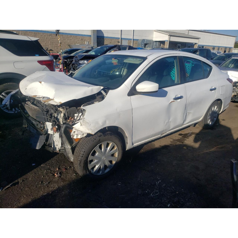 2017 NISSAN VERSA