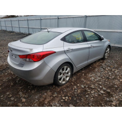 2012 HYUNDAI ELANTRA