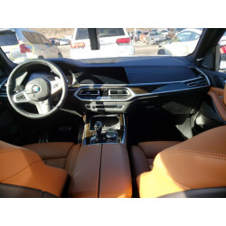 2021 BMW X7