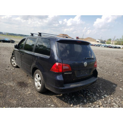 2010 VOLKSWAGEN ROUTAN