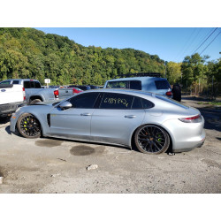 2021 PORSCHE PANAMERA