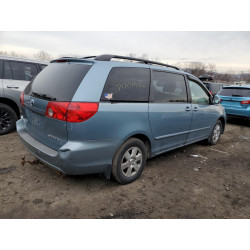 2009 TOYOTA SIENNA