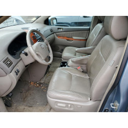 2009 TOYOTA SIENNA