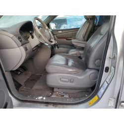2004 TOYOTA SIENNA