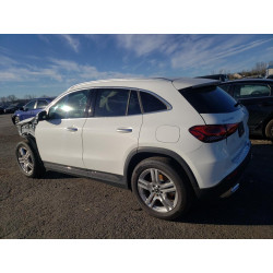 2022 MERCEDES-BENZ GLA-CLASS