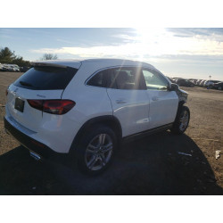 2022 MERCEDES-BENZ GLA-CLASS