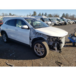 2022 MERCEDES-BENZ GLA-CLASS