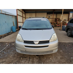 2004 TOYOTA SIENNA