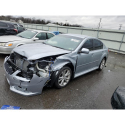 2013 SUBARU LEGACY