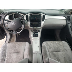 2005 TOYOTA HIGHLANDER