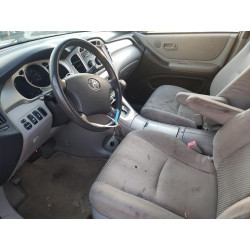 2004 TOYOTA HIGHLANDER