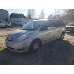 2009 TOYOTA SIENNA