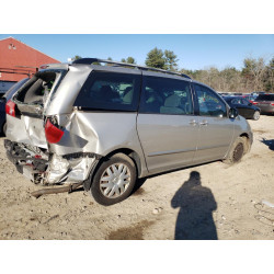 2009 TOYOTA SIENNA