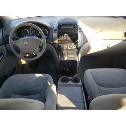 2009 TOYOTA SIENNA
