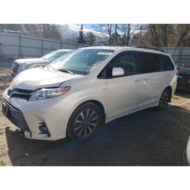 2018 TOYOTA SIENNA