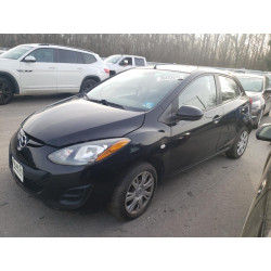 2013 MAZDA 2
