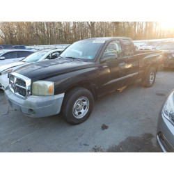 2005 DODGE DAKOTA
