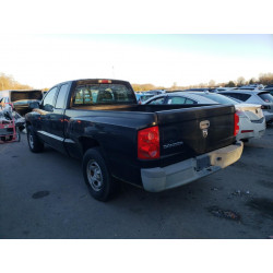 2005 DODGE DAKOTA