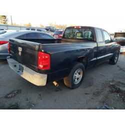 2005 DODGE DAKOTA