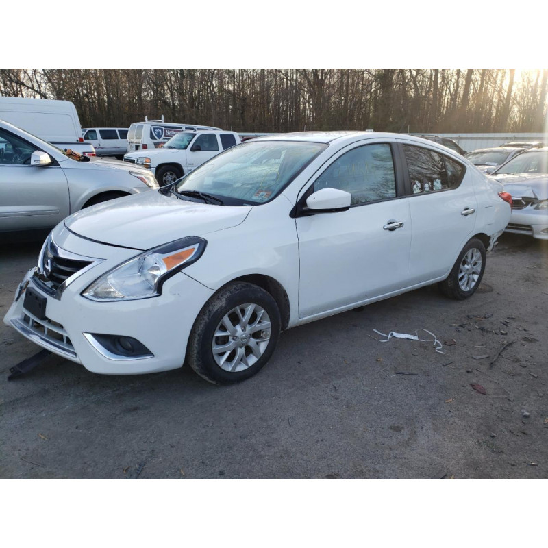2017 NISSAN VERSA