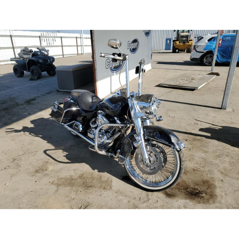 2012 HARLEY-DAVIDSON FL
