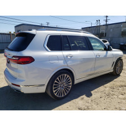 2022 BMW X7