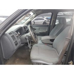 2005 DODGE DAKOTA
