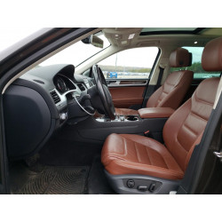 2015 VOLKSWAGEN TOUAREG
