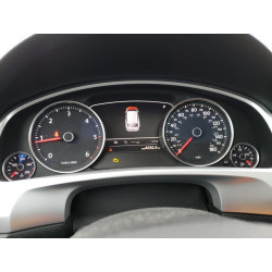 2015 VOLKSWAGEN TOUAREG
