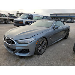 2022 BMW M8